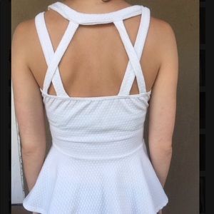 ☀️Charlotte Rouse peplum top with strappy back